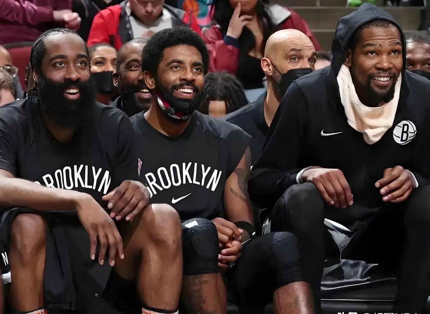 爱游戏全站-马龙对阵哈登展开拉锯大战，最终险胜对手！的简单介绍